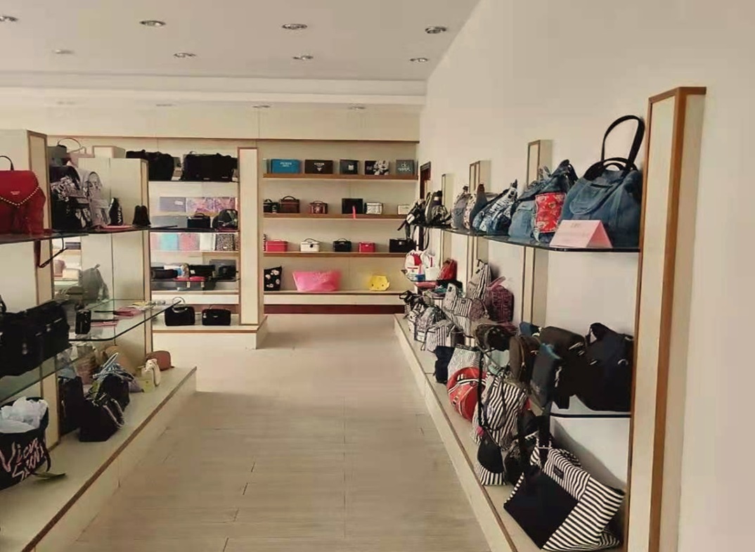 sample display room.jpg