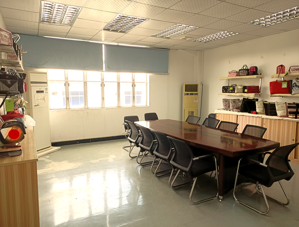 Sample room -meeting room.png
